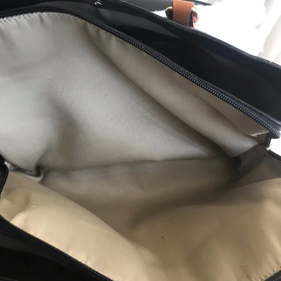 🟨Woman’s Large Valentina Black and Tan Leather Tote - Picture 12 of 16